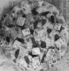Paneer And Red Peprika Pizza