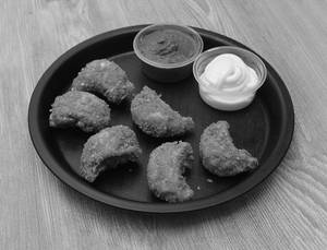 Veg.kurkure Momo's