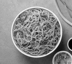 Veg Chilli Garlic Noodles [serves 2-3]