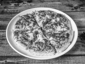 Tandoori Paneer Pizza