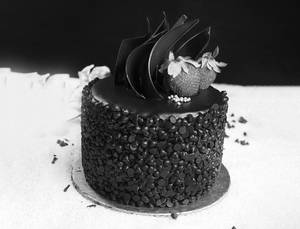 Chocolate Deluxe Cake 800g