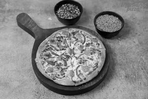 Tomato & Capsicum Pizza