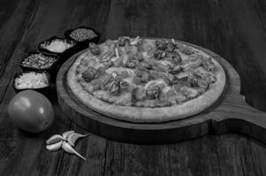 Garlic Chicken Pizza