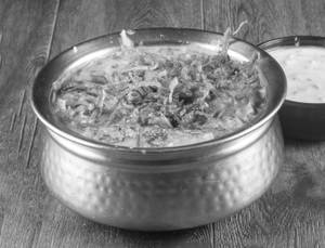 Masala Khichdi With Curd (450 Gms )