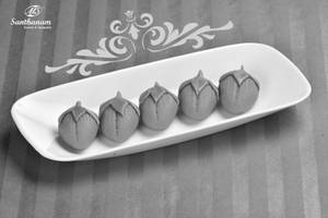 Kaju Strawberry