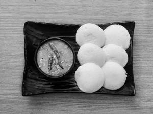 Idli Sambhar (4 Pcs)                                  