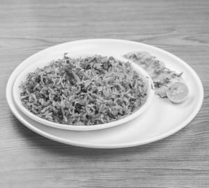Veg Fried Rice With Raita  