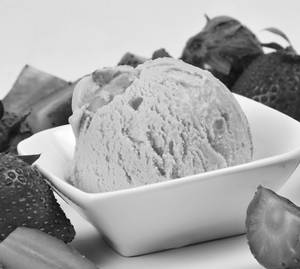 Strawberry (500 ml Ice cream)
