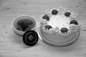 Gulab Jamun Vanilla Eggless Cake (Most Favourited)