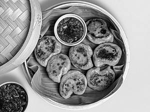 Pan Fried Veg Momos