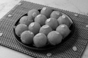 Desi Ghee Mothichur Ladoo Spl