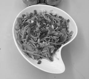 Veg Hakka Noodles