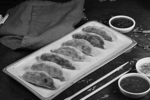 Chicken Pan Fried Dimsum (8 Pcs)