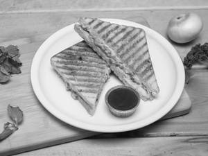 Crunchy Veg Mayo Spicy Sandwich
