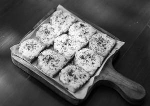 Cheesy Garlic Bread (5 Pieces )