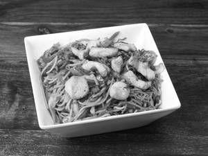 Egg Veg Hakka Noodles