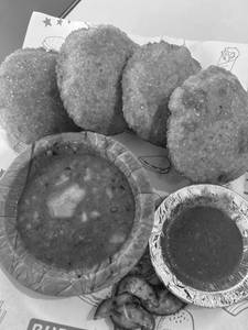 Bedmi Poori (4pc)