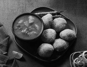 Club Kachori (6 Small Pcs)