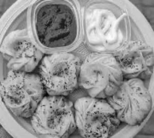 Veg Momos with mayonnaise