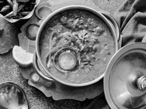 Dal Panchrangi