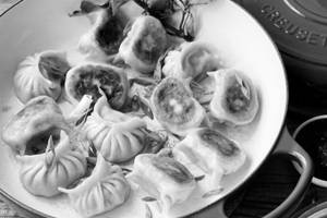Basil Chicken Dumpling [serves 1-2] [8 Piece]