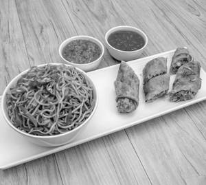 Veg Noodles With Spring Roll