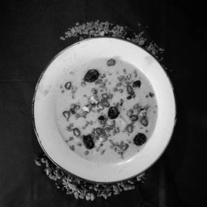 Blueberry & Pecan Yogurt Bowl