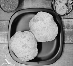 Chole Bhature (2 Bhature)