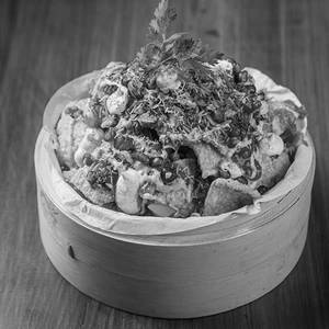 Avocado Salsa Khichiya Papad
