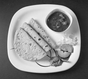 3pcs Tawa Roti With 2pcs Mutton Curry Comboo Salad And Chutney