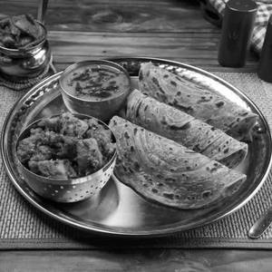 Dal Tadka(half)+aloo Gobi(half)+4 Butter Tawa Roti+plain Rice