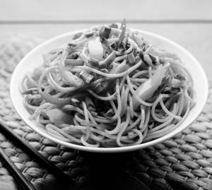 Veg Schezwan Chowmein
