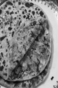 Pyaj  Paratha