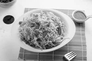 Veg Hakka Noodles