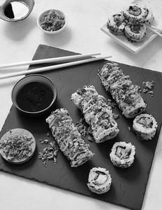 Mini Sushi Platter Veg (12 Pcs)