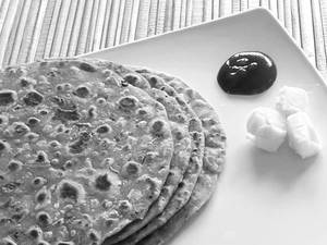 2 Pyaz Paratha