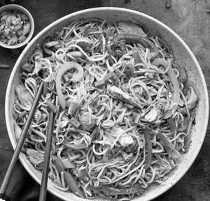 Chicken Hakka Noodle [rw]