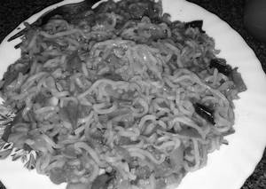 Onion Masala Maggi With Butter
