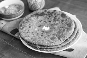 Aloo Pyaz Paratha