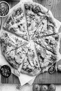 7" Pesto Chicken Pizza (whole Wheat)