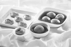 Gud Rasgulla 1pc
