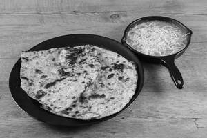 Cheese Gravy with 2 Garlic Naan