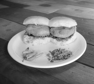 Vadapav single