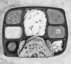 Delux Thali