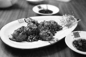 Veg Saucy Momos