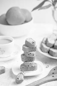 Sesame Rusk (200 Gms)