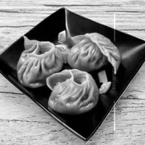 Chicken Butter Garlic Momos