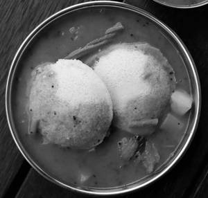 Idli Sambhar (2 Pcs)