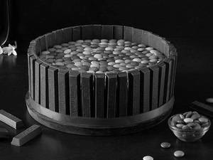 Kit Kat Gems Cake