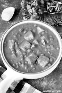 Matar Paneer